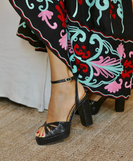 SNAKE-EFFECT SANDALS | BLACK