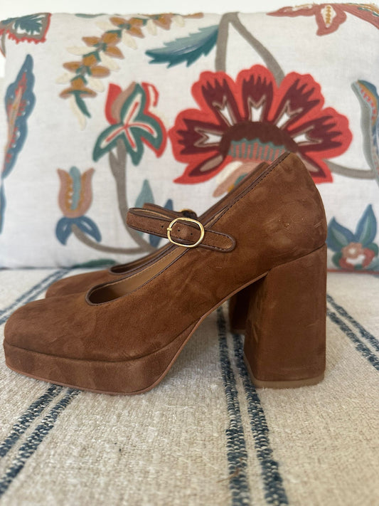 MARY JANE PLATFORM |  CAMEL SUEDE
