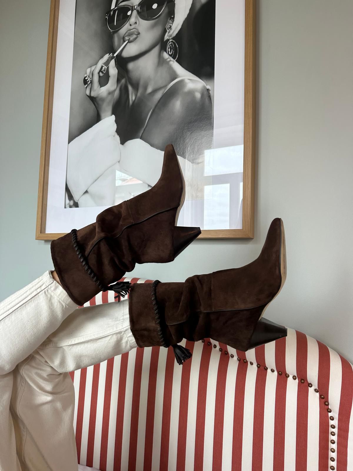 SUEDE SLOUCH BOOTS | BROWN